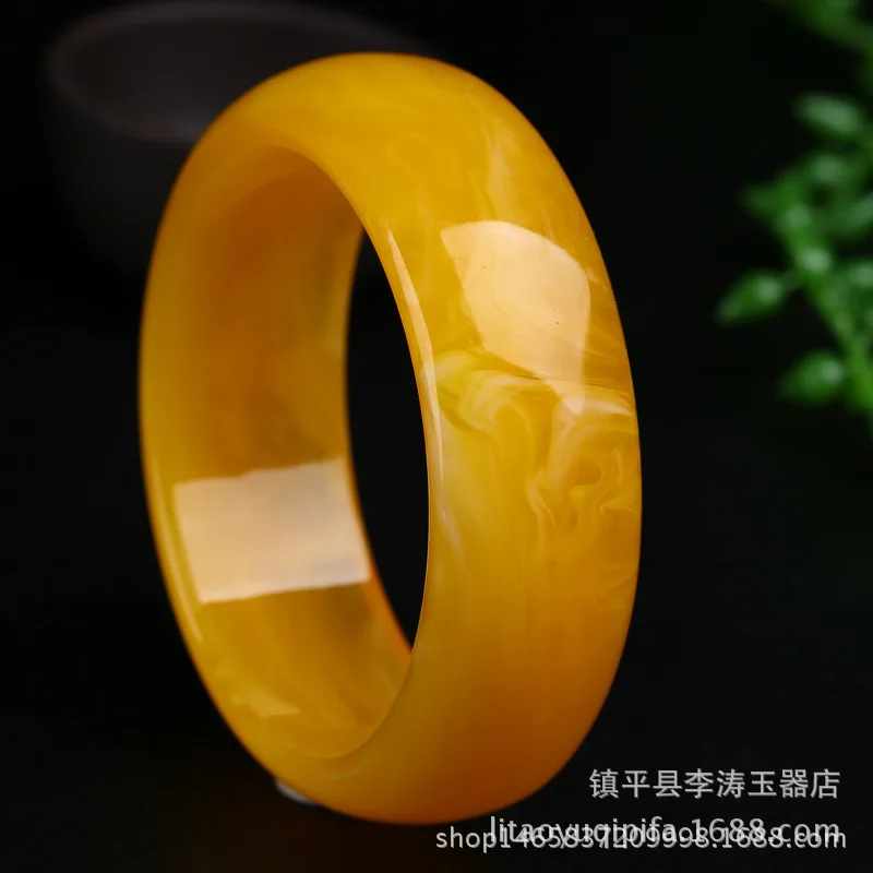 

Factory Direct Delivery Baltic Old Beeswax Amber Chicken Oil Yellow Lady Women's Bracelet Fluorescent Floating