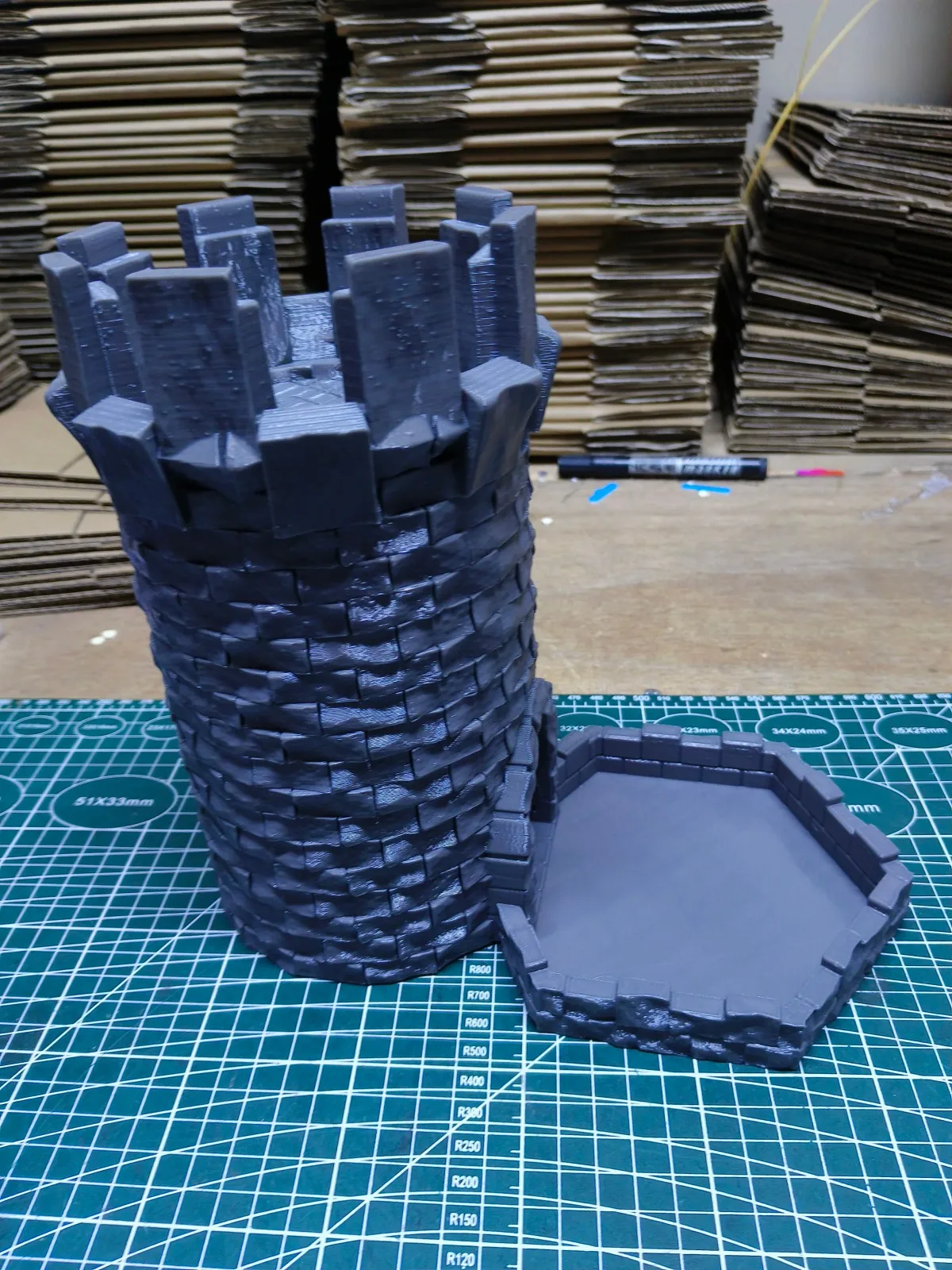 detachable Medieval castle dic - Board Game Werewolf 评论和价格
