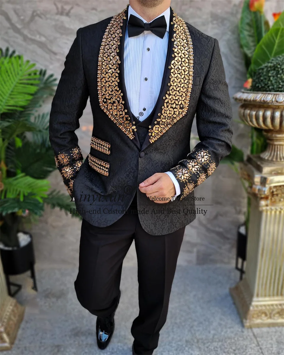 Luxury Gold Rhinestone Embellished Men\'s Suits Groom Wedding Tuxedos 3 Pieces Male Prom Blazers Shawl Lapel vestidos de novia