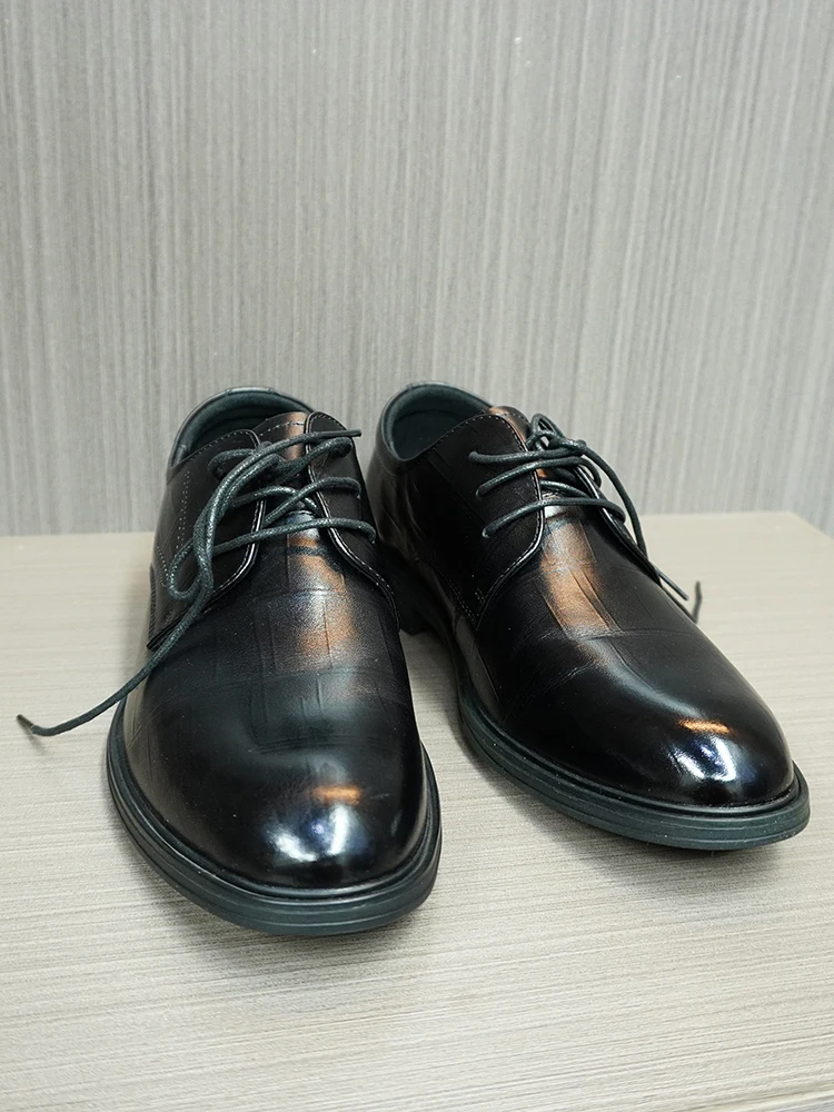 

Genuine Leather Casual oes Men's round Toe Leather oes Luxury Emed Pattern Lightweight Busin Casual Footwear
