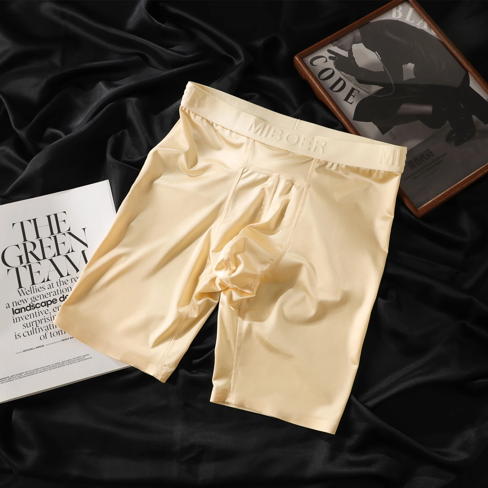 Lange Boxershorts für Herren, glänzende, glatte Satin-Unterwäsche mit U-förmigem, konvexem Taschen-Design, mittellange Boxershorts, breiter Bund, seidige Schlafbekleidung – Detail 4