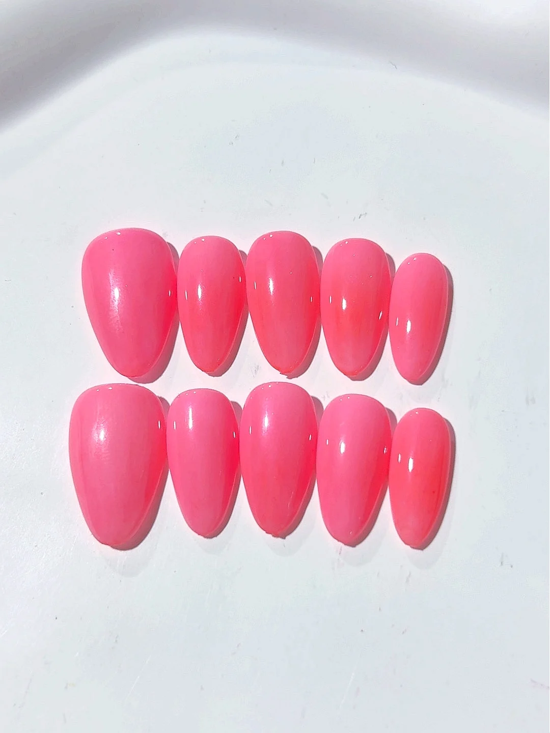 

Aurora Pink Simple Nail Art Модный маникюр (B111)