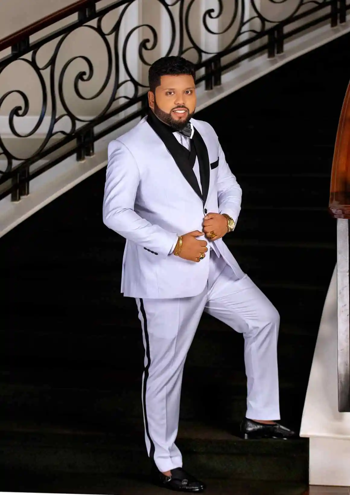 Esmoquin de boda para hombre de 3 piezas, chal de talla grande con solapa, pantalones para fiesta de cumpleaños y novio, trajes personalizados