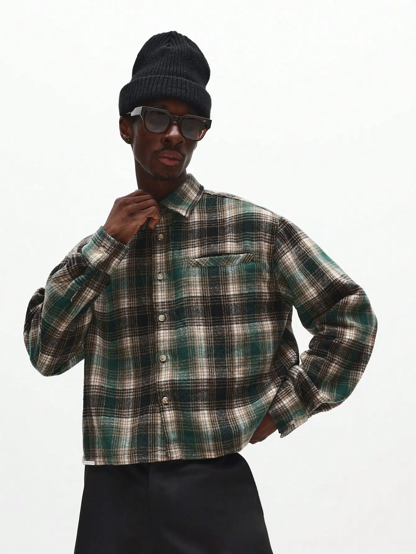 

Boxy Fit Long Sleeve Plaid Button-Up Shirt with Chest Pocket for Fall Winter Layering