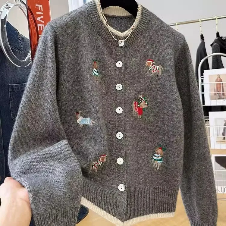 

2XL Size 1.0-150Kg Gray Cartoon Embroidered Knitted Cardigan Women, Loose Round Neck Sweater Coat For Autumn And Winter