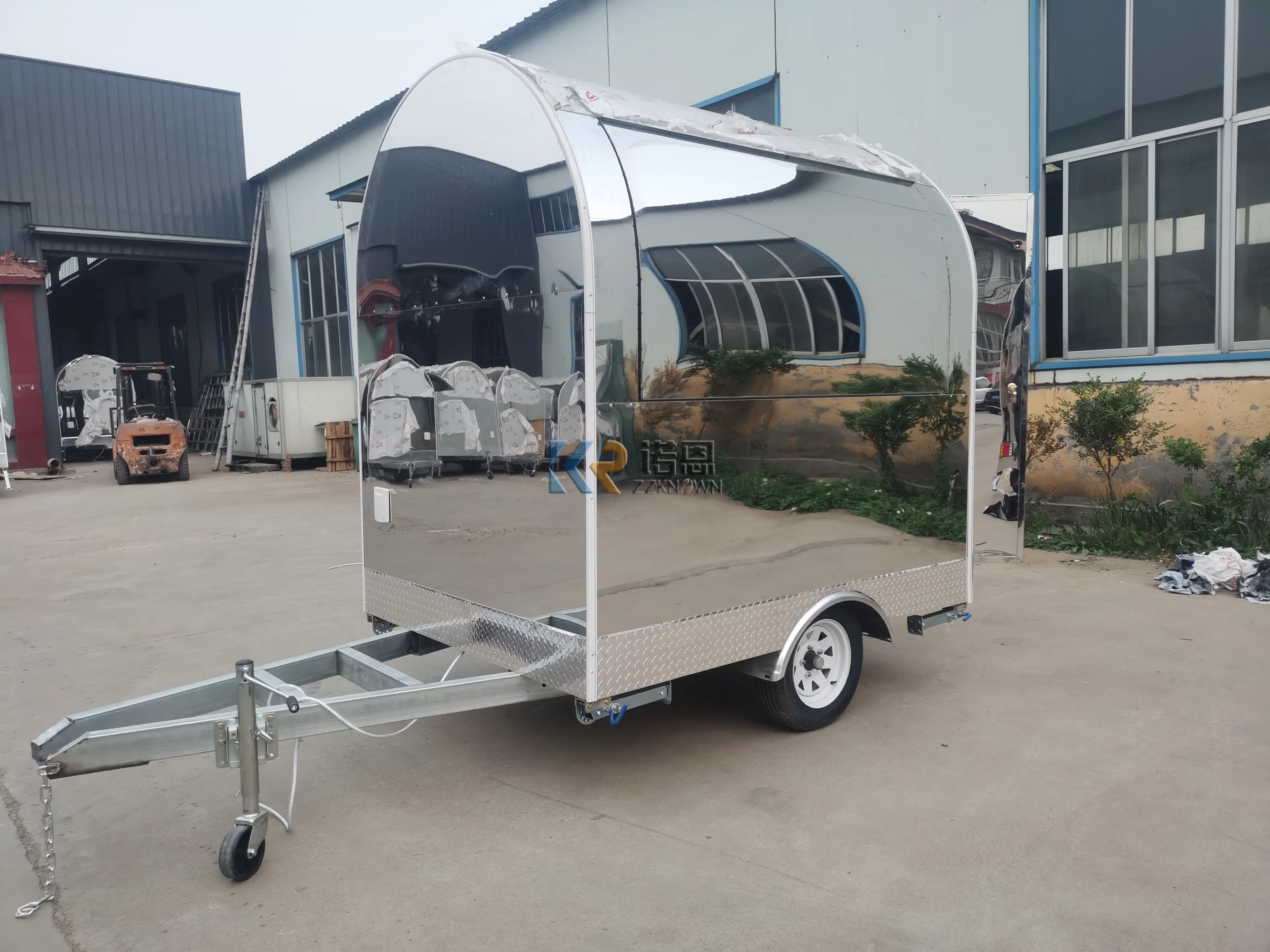 Edelstahl-Lebensmittelanhänger, voll ausgestatteter Bubble Tea Waffle Pizza Coffee Bar Fried Chicken Soft Serve Ice Cream Cart