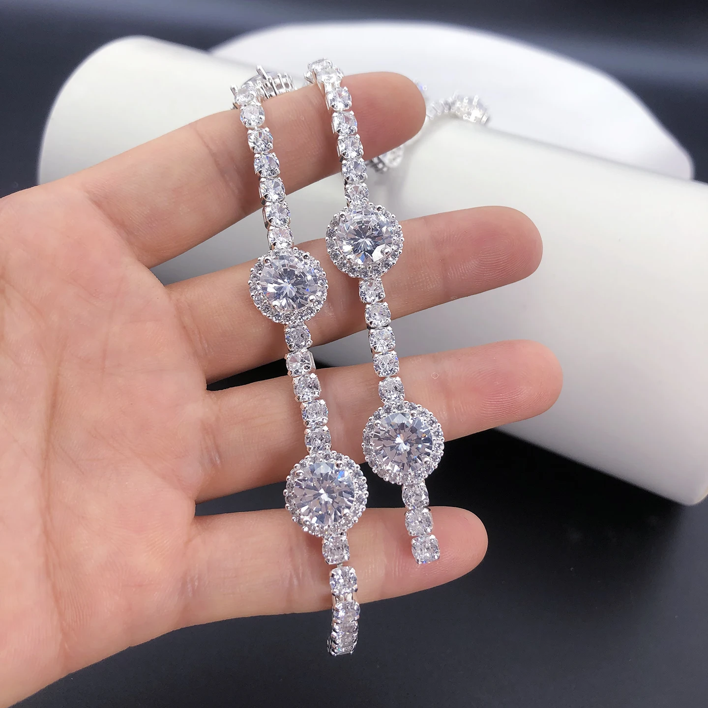 

1 Yards Zircon Rhinestones Floral Patterns Close Chain Beaded Crystal Trim by The Yard for Sewing Craft DIY Decoration