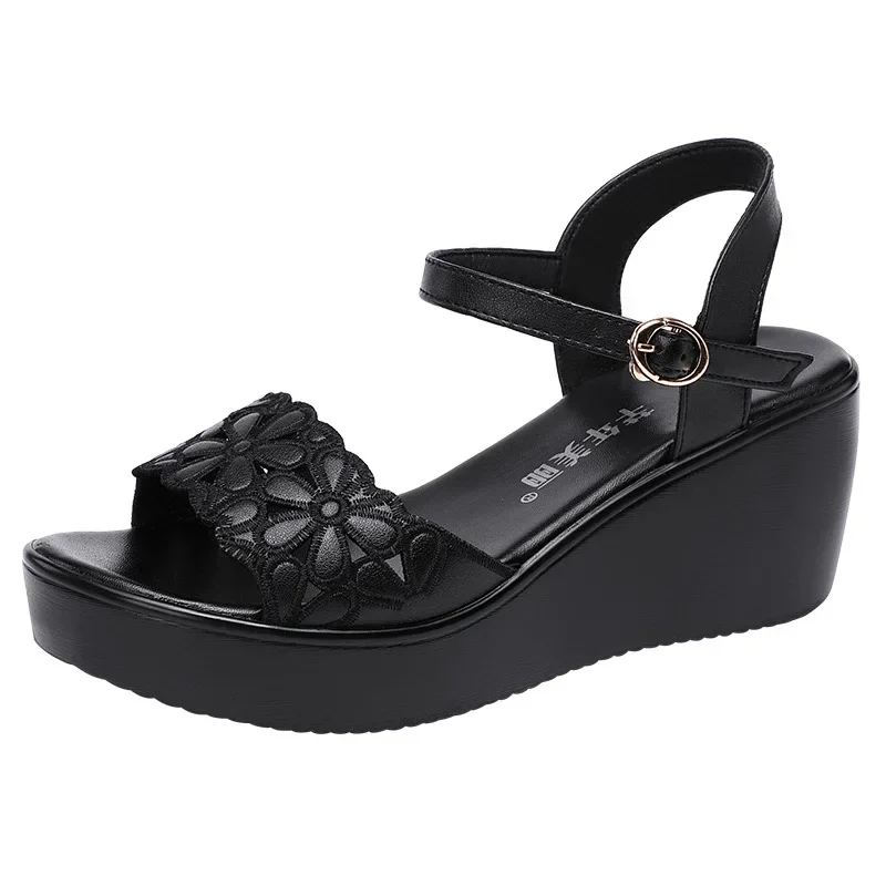 New 2024 Summer Chunky Platform Wedges Shoes Soft Leather Medium Heels Sandals Women Floral Cutout Black Beach Sandal Mom