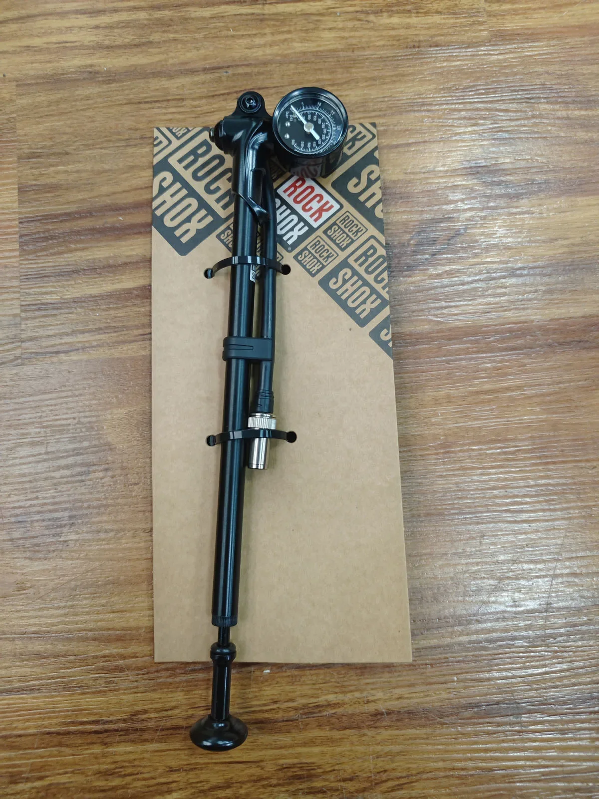 ROCKSHOX High Pressure Fork/Shock Pump - 600 psi Ideal for BoXXer  and rear shock service  TL-PUMP-HP6-A1