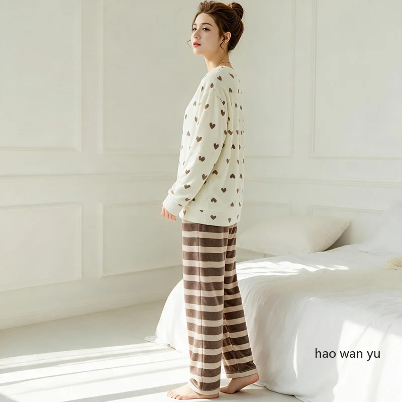 Autumn and Winter Thick Warm Coral Fleece Pyjamas with Heart-Shaped Pattern Student Nightwear Student Long Sleeves Sleepwear view 5