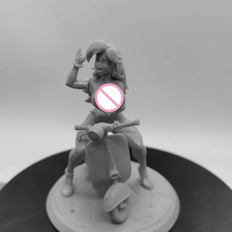 หญิง Nude รถจักรยานยนต์ Rider รูปเรซิ่น1/24 Scale Figurine ประกอบชุดประกอบ Dioramas Unpainted Statuettes ของเล่น