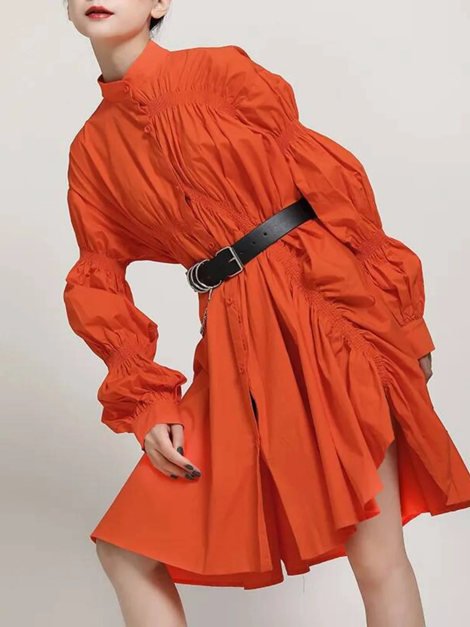 ชุดเต้นรําคลาสสิกหลวมพร้อมแขนโคมไฟ Ruched และชายเสื้อไม่สม่ําเสมอสําหรับสวมใส่บนเวทีหรือการแสดงชุดปาร์ตี้ฮันบก