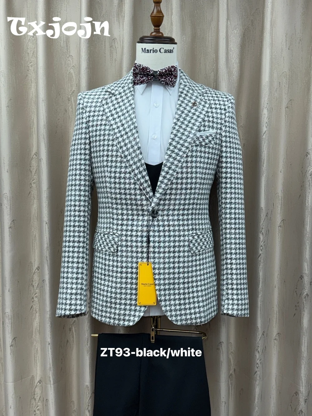 طقم بدلة رجالي أنيق باللونين الأبيض والأسود موضة 2026 سترة رسمية عصرية واحدة الصدر سترة وسراويل لحفلات الزفاف