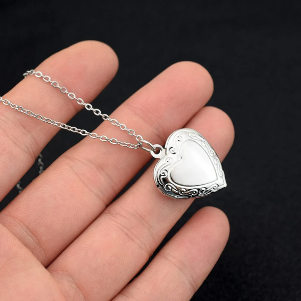 1 Heart Shaped Photo Frame Pendant Necklace Love Heart Charm Stainless Steel Locket Necklace Women Men Fashion Memorial Jewelry