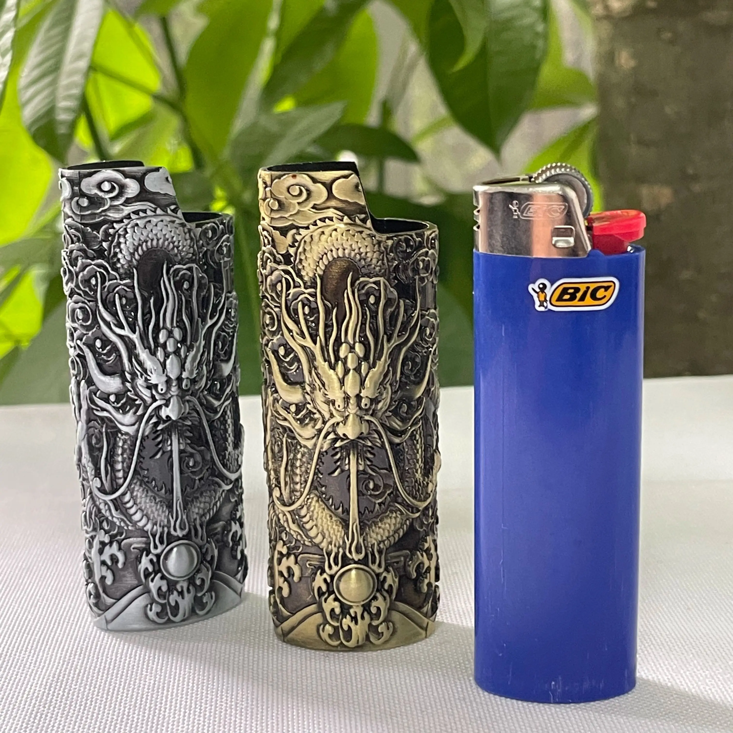 Funda grande para encendedor BIC, funda completa para encendedores Regular Bic J6, soporte con patrón de dragón en relieve 3D