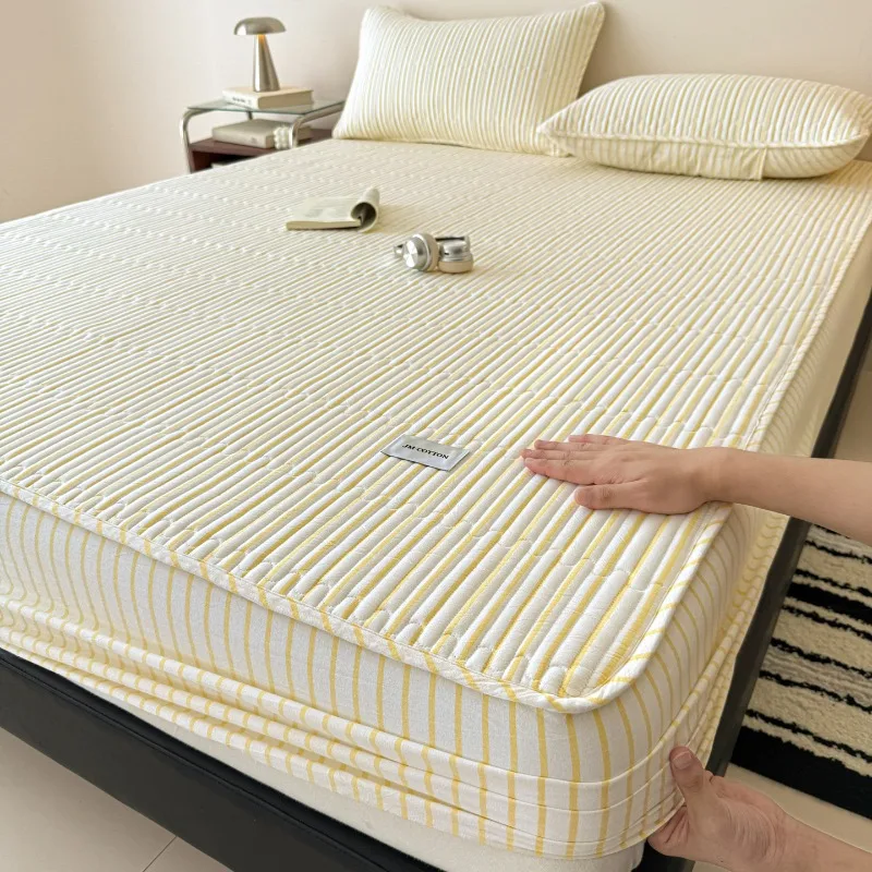 100% Cotton Quilted Fitted Sheet (Pillowcases Not Included)  Mattress Cover Available in Single Double and King/Super King Sizes