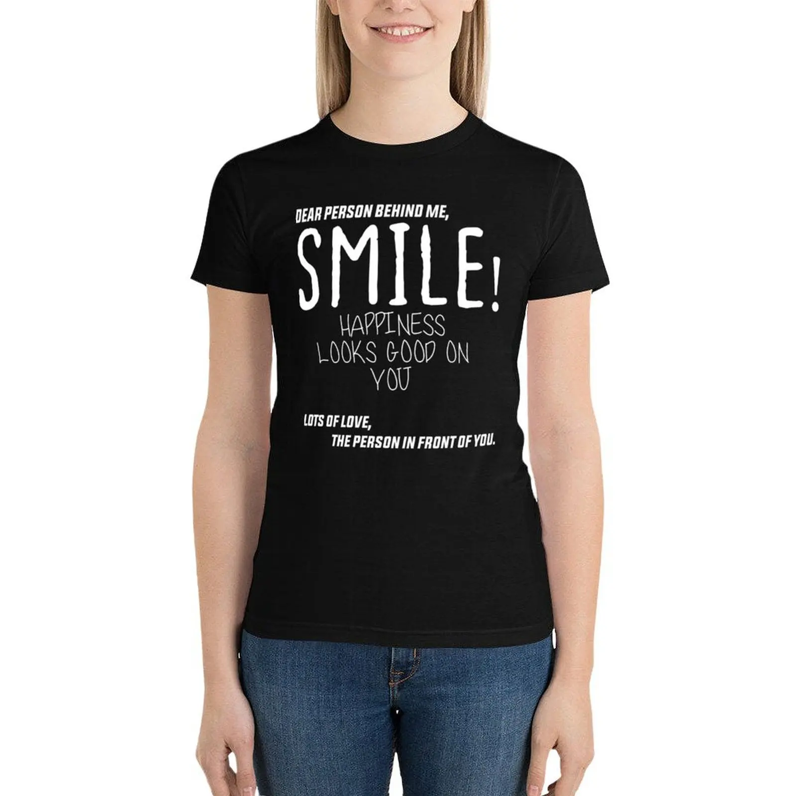 ¡Linda persona detrás de mí, sonrisa! La felicidad se ve bien en ti, mucho amor, la persona delante de ti camiseta