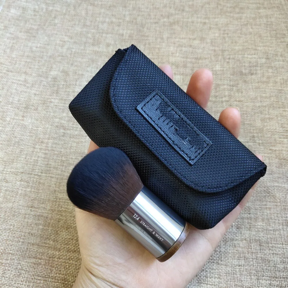 Durable Round Head Buffing Foundation Brush with Free Bag Aluminum Mouth Tube Makeup Brus Wood Handle Eyeliner Brush for Girls