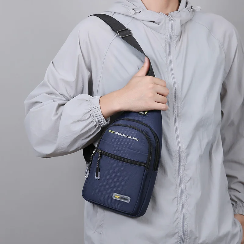 Lässige Herren-Umhängetasche mit mehreren Taschen zur Aufbewahrung, geeignet für leichte Umhängetaschen, multifunktionale Brusttaschen – Detail 3