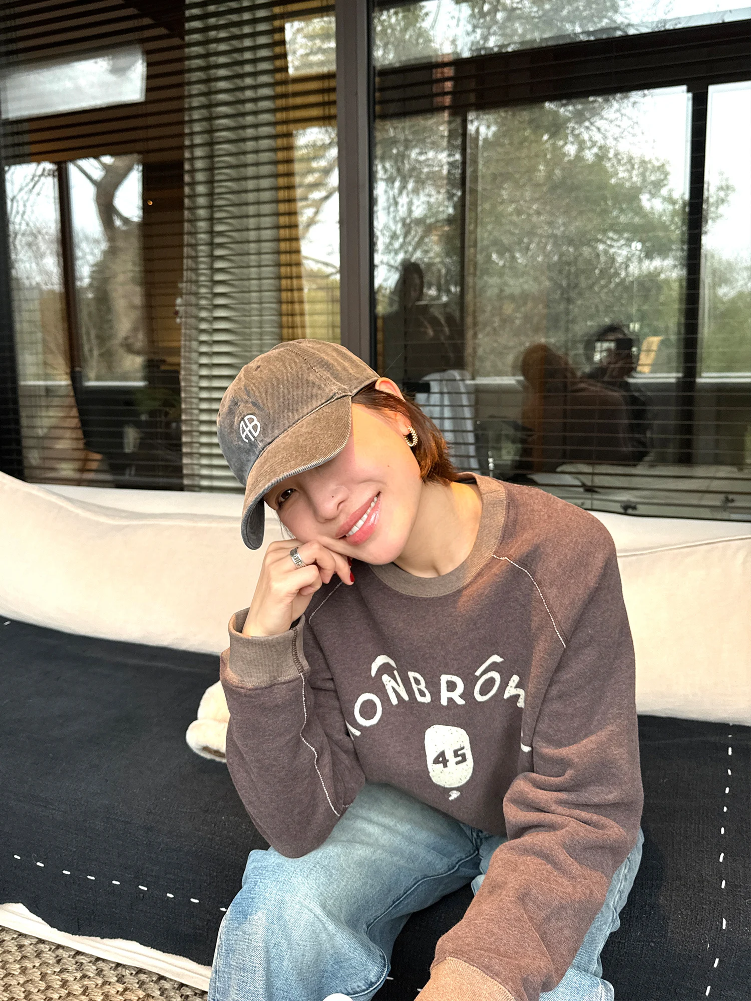 

Women's round Neck Sweatshirt Thickened Fluffy Shoulder Sleeve Printed Casual Comfortable Winter New Style Korean Style Top
