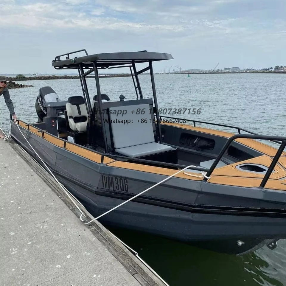 Center console fishing boat with engine 24 'aluminum hull boat