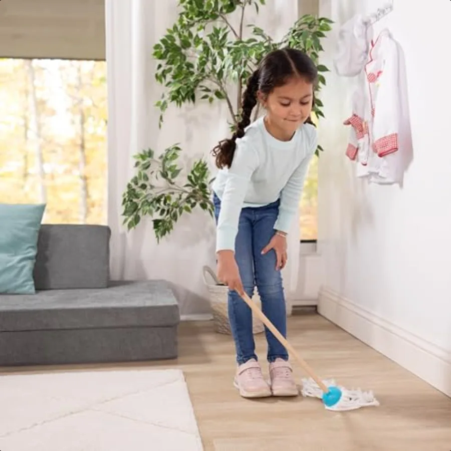 メリッサ・ダグ ダストスイープモップ 6ピースごっこ遊びセット 幼児用おもちゃ 掃除ごっこ遊び 家庭用掃除ほうきとモップセット 年齢層向け