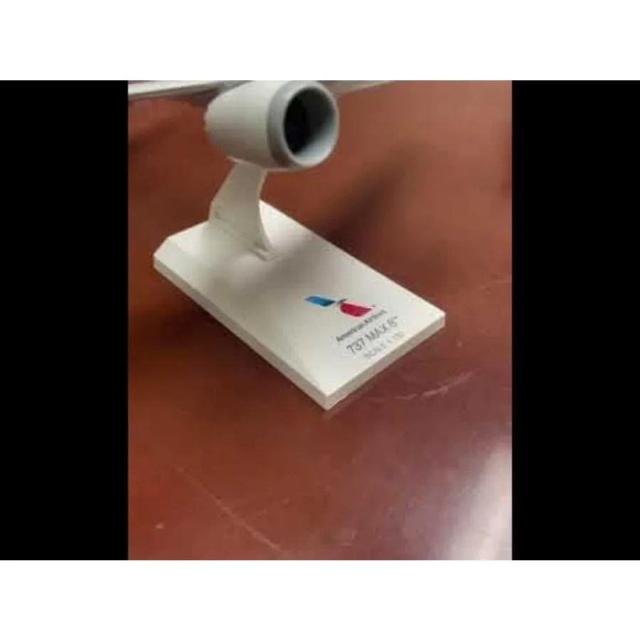 American Airlines Boeing 737 MAX 8 model airplane, 1/130 scale, die-cast metal body, navy blue and red livery, realistic detail