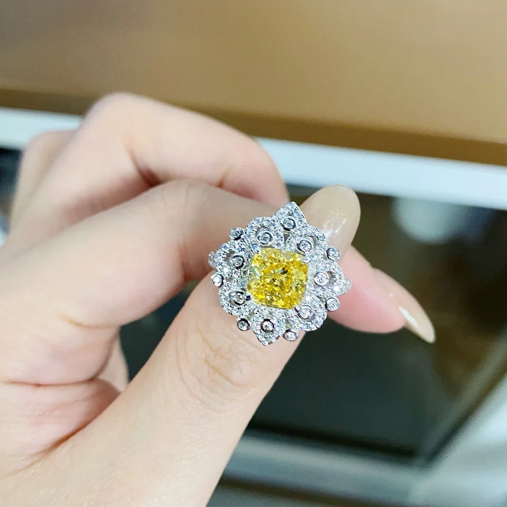

Luxurious 18K white gold and platinum PT950 ring wedding ring diamond ring yellow diamond ice flower precious jewelry