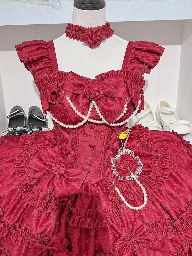 Nowa modna i elegancka bufiasta spódnica