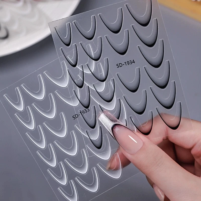 Nero Bianco Linea francese Adesivi per nail art Linea di colore sfumato 3D Punta per unghie francese Stencil Decalcomania Cursore per manicure autoadesivo