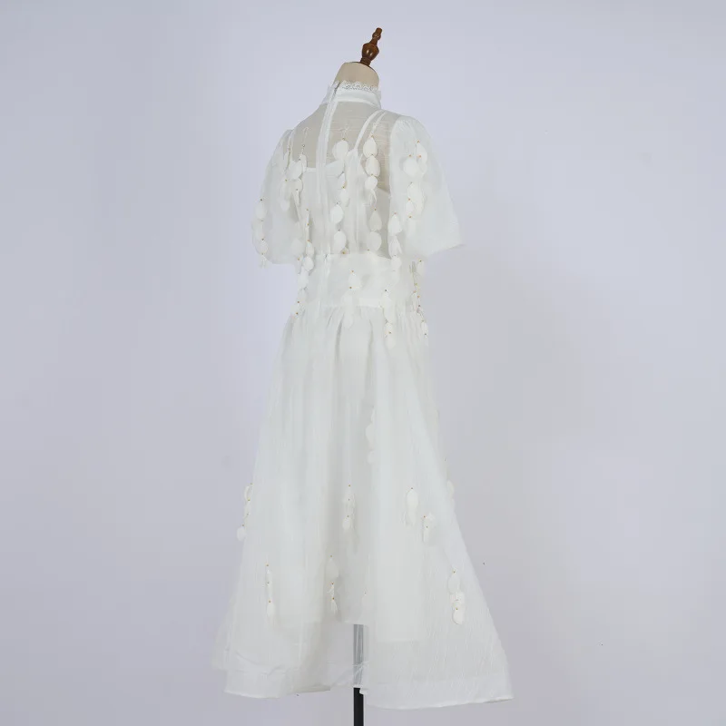 Ensemble t-shirt en dentelle florale, col montant, haut de couleur Pure avec jupe pivotante à hanches larges et jupe de corps à bretelles