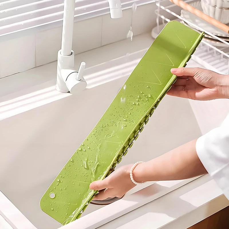 1Pc Silicone Sink Splash Guard with Suction Cup Sink Baffle Splash Guard Splash Protector for Kitchen Island and Bathroom