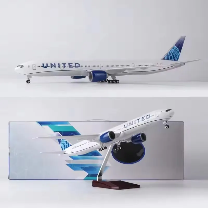 

Новая литая под давлением модель из смолы 1:130, самолет из смолы United Airlines Boeing B777 с легкой коллекцией, дисплей, вентилятор, подарочная декоративная игрушка