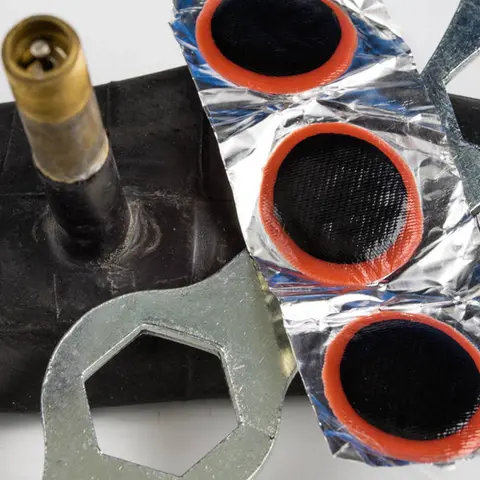 Cykeldäckreparationssats Lapningar Däckflik Slipfilm Kofot Multifunktionella Verktyg Cykeldäcklapp Cykelreparation Punktering 8 best sales cykelns punkteringsreparationssats - №4