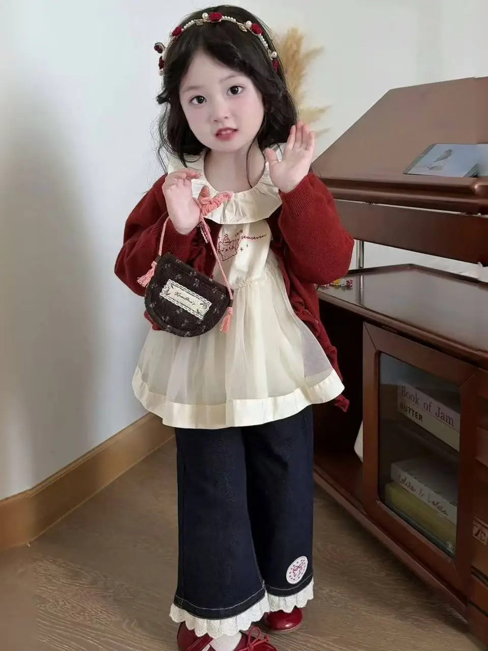 

Комплект для девочек: новый весенне-осенний свитер в полоску и красная футболка, детский модный костюм