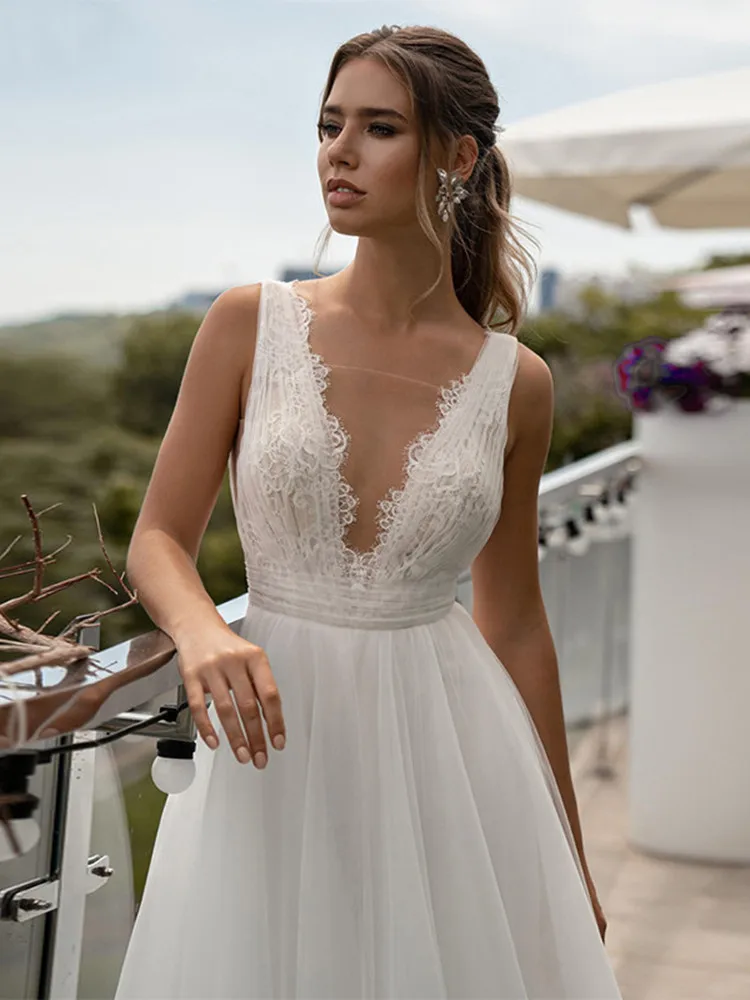 Robe De Mariée Sexy en dentelle, dos nu, col en v profond, avec des Appliques, en Organza, Court Train, sans manches, pour l'été, 2023