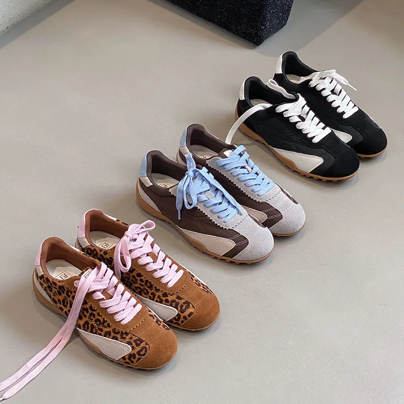 New Woman Sneakers Shoes Lightweight Comfortable Ladies Fashion Lace Up Sports Shoes Female Flats Non-slip Casual Sneaker
