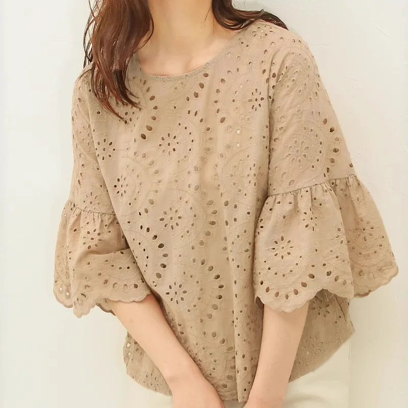 

Loose Hollow out Bell Sve T-irt New Summer 2025 Korean Japanese Sle Small Size Five-Quarter Length irt for Men