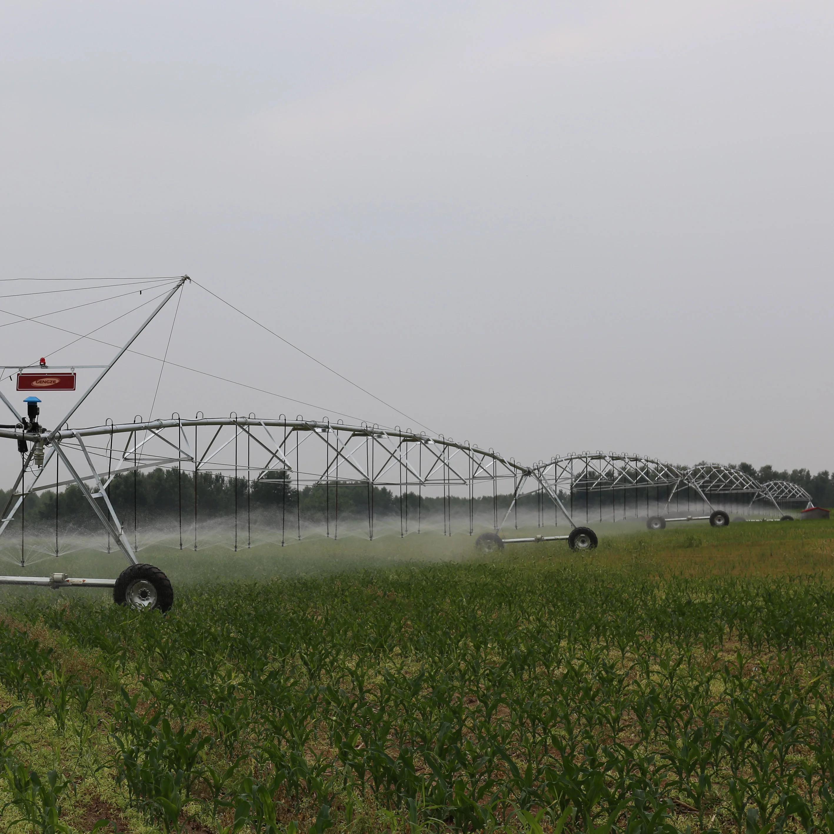 China Factory Center Pivot Irrigation System Agriculture Machinery Equipment With Mobile Control For Sale