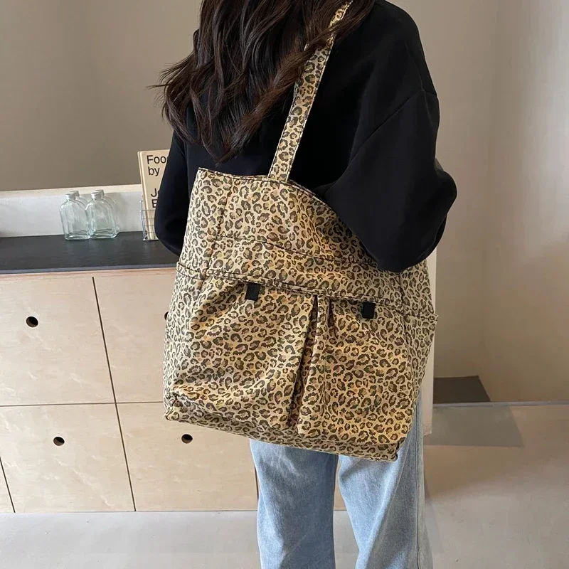 High Capacity Leopard Fashion Nylon Shoulder Bags Multiple Pockets Casual Tote 2024 Hot Sale Bags for Women Bolsas Femininas