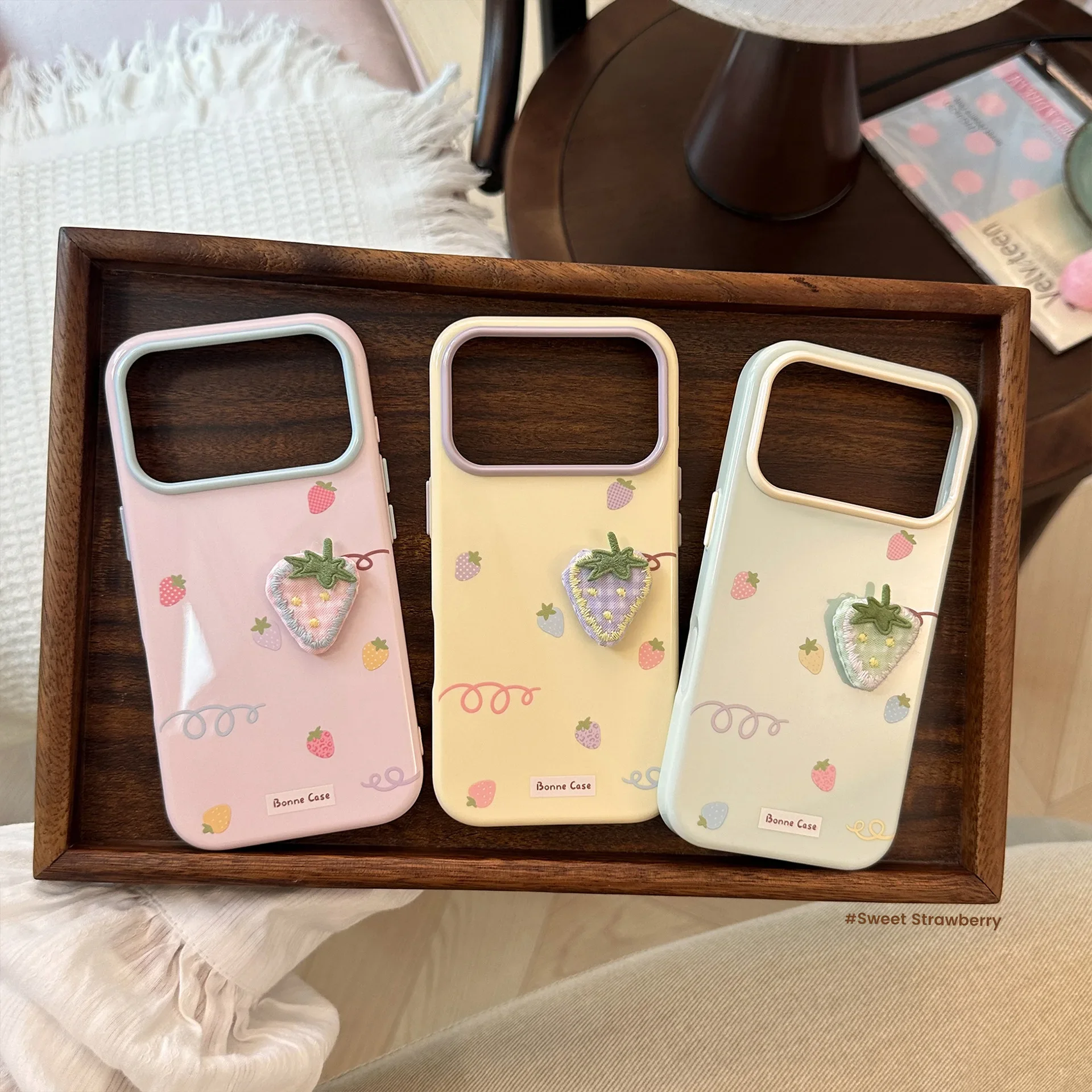 Luxury Color Blocking 3D Cloth Plaid Cartoon Strawberry Phone Case For iPhone 18 17 16 15 14 13 Pro Max Shockproof Soft Cover