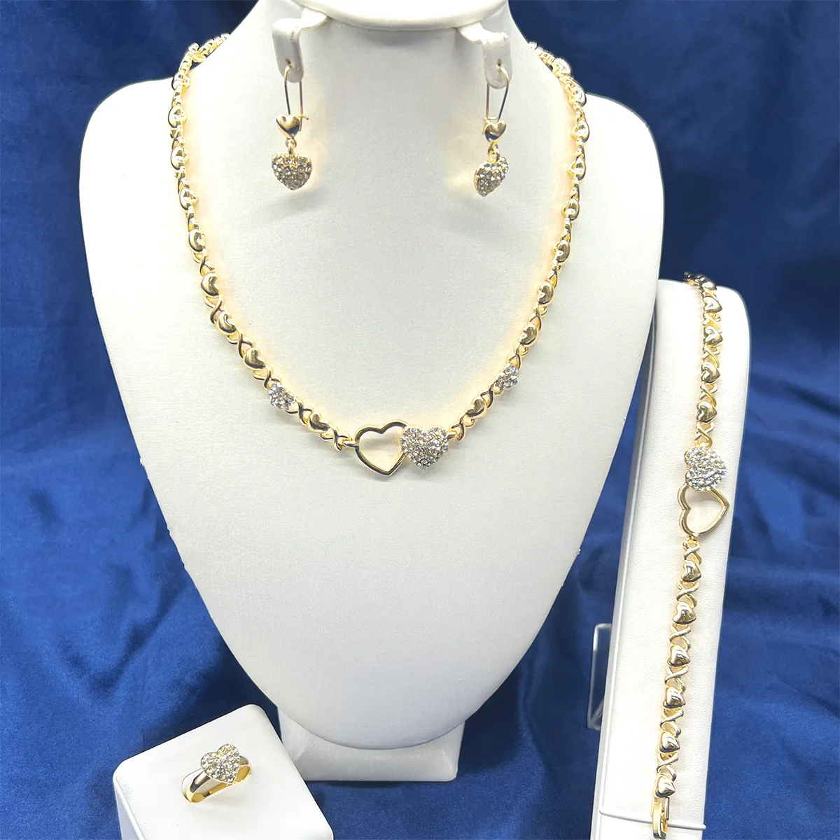 fashion XO jewelry European and American classic popular heart pendant necklace ring earrings bracelet set wholesal