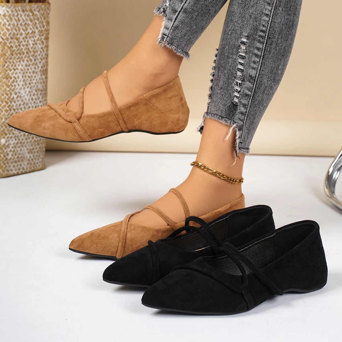 Sepatu Mary Jane Wanita Warna Solid Hak Rendah Musim Semi dan Gugur Model Runcing dengan Sepatu Hak Rendah Alas Datar