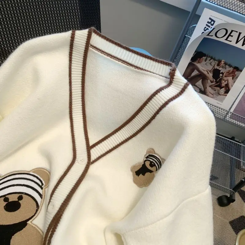 

2023 Autumn Winter Fashion Women Sweater Little Bear Stripe V-neck Single Breasted Knit Sweater Casual Loose Cardigan Sweater