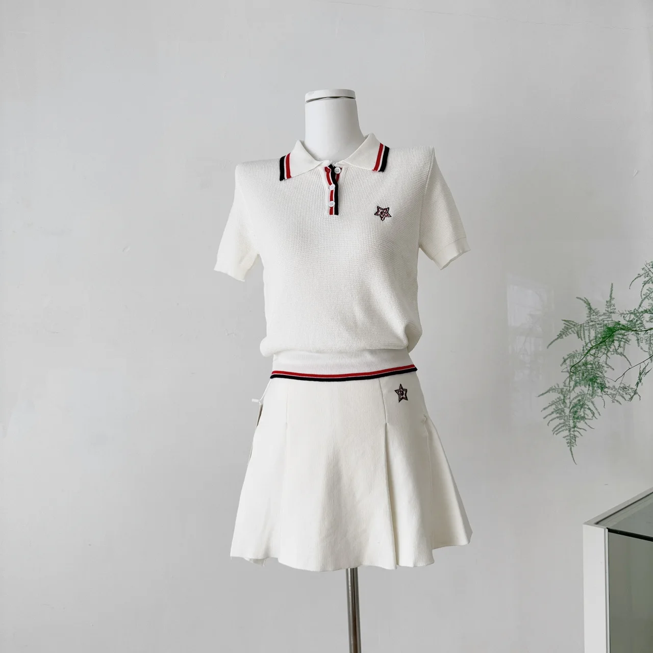 

Tennis Skirt 2025 New Fashion High-fixed Contrast Striped Stars Embroidered Tencel Knitted Top Skirt Sports Set for Women