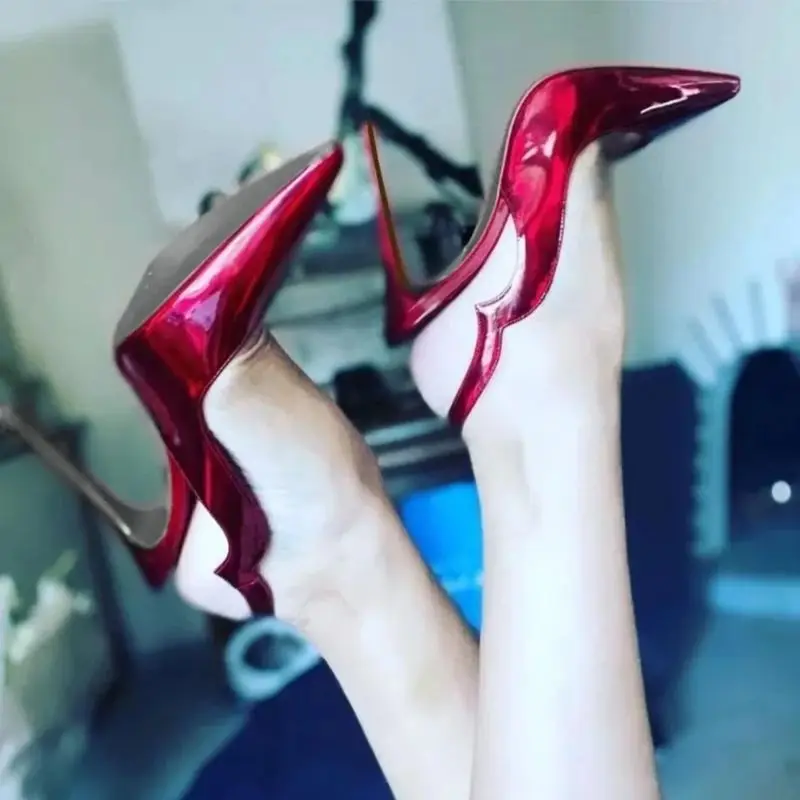 

Красные лакированные кожаные голограммы, переливающиеся женские туфли с открытой пяткой, туфли на тонком высоком каблуке 12 см, 10 см, 8 см, праздничные туфли на тонком высоком каблуке