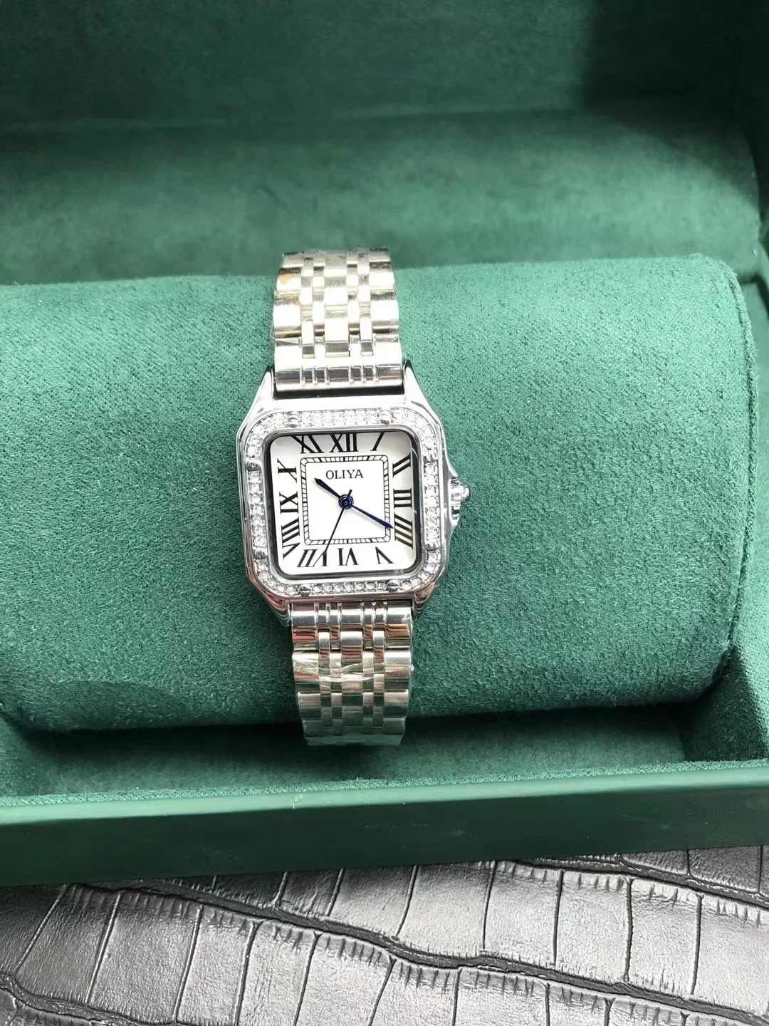 Relógio feminino leve e luxuoso à prova d'água, pequeno quadrado, série santos, relógio de quartzo de aço inoxidável incrustado com diamantes