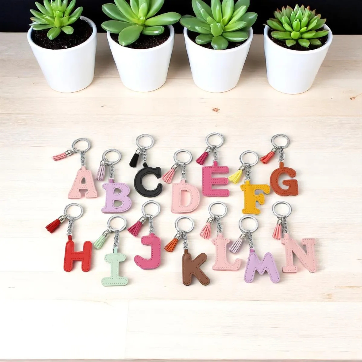 

2025 New Fashion A-Z Color Tassels Keychain 26 Letter Keyring Backpack Pendant Key Ring Buckle Chains for Car Moto Gift