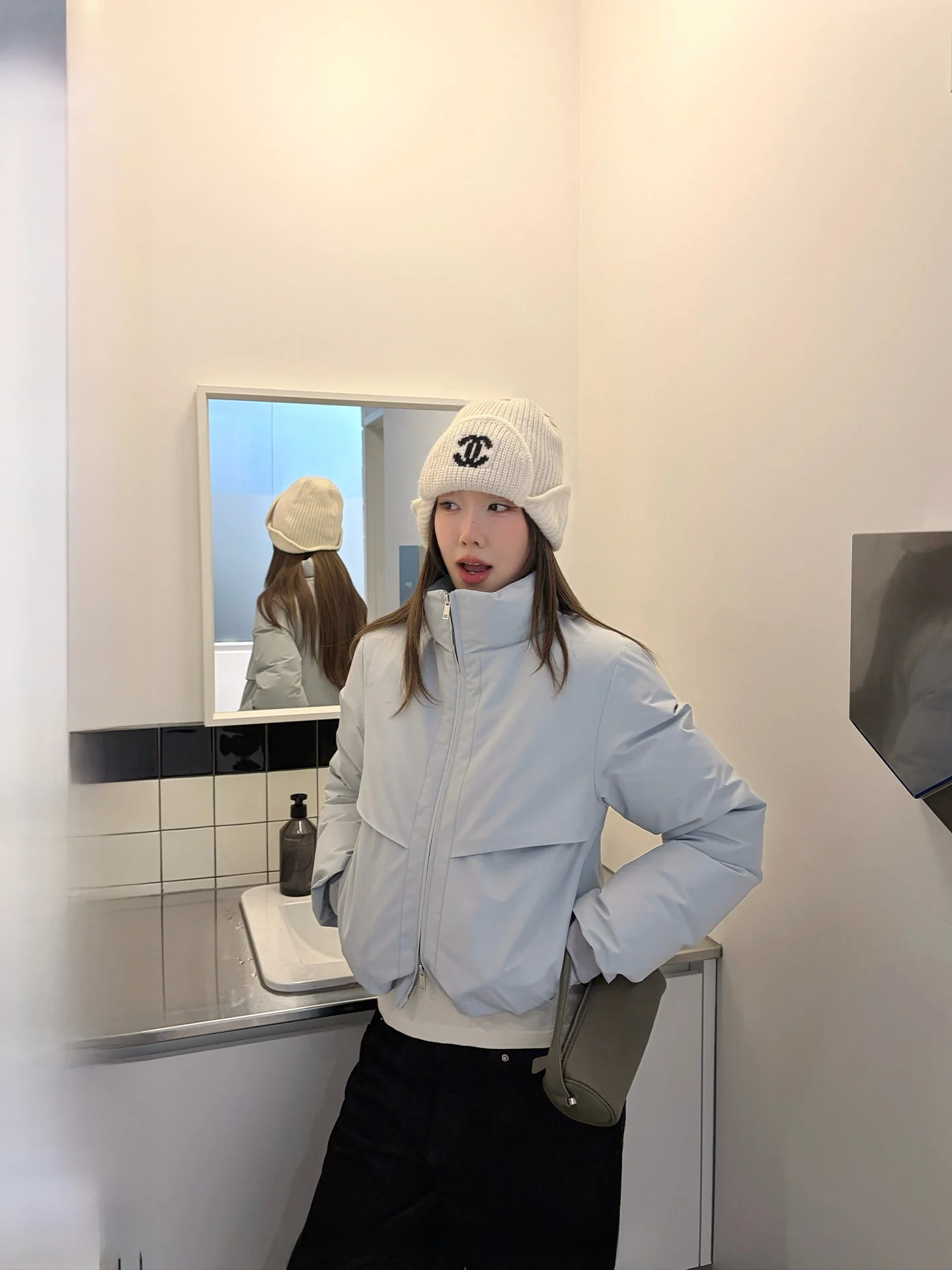 

Warm Short down Jacket White Duck Feather Stand Collar Separating Strip Commute Style Women's Thickened Winter Coat Ranwear