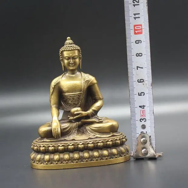 Collection of antique Buddha statues Sakyamuni Tathagata Buddha ornaments Buddhist hall offering handicraft ornaments